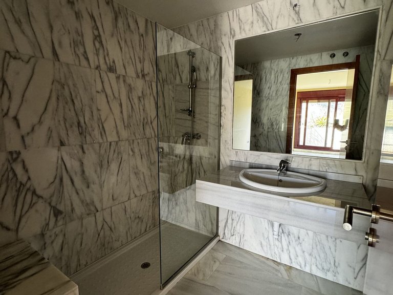 Apartment for Sale in Benahavís, Malaga 13