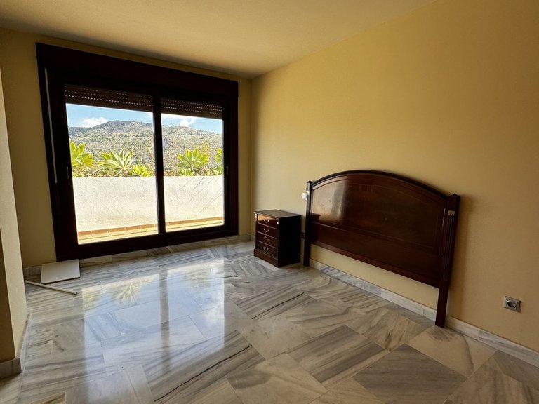 Apartment for Sale in Benahavís, Malaga 17