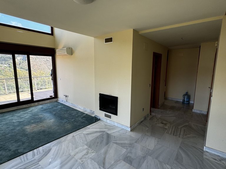 Apartment for Sale in Benahavís, Malaga 2