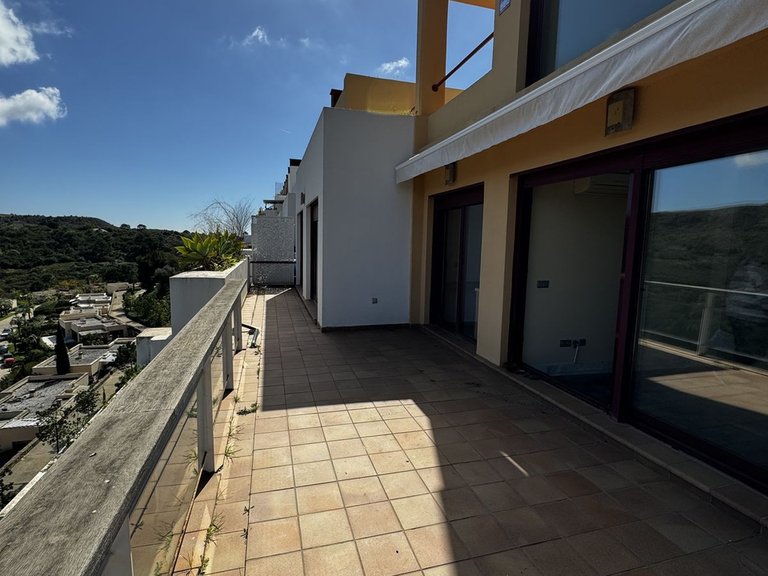 Apartment for Sale in Benahavís, Malaga 5