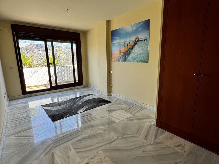 Apartment for Sale in Benahavís, Malaga 6
