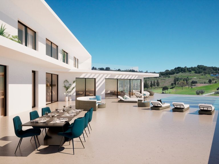 Villa for Sale in El Paraiso, Malaga 2