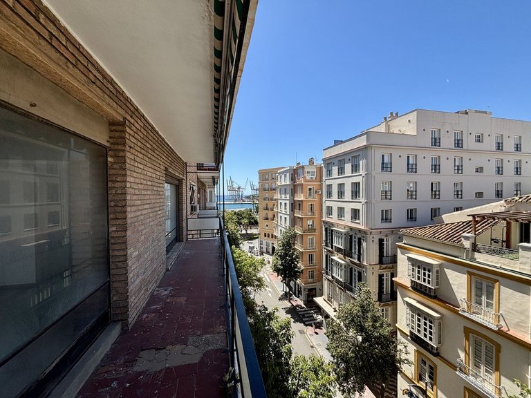Apartment for Sale in Málaga Centro, Malaga 98