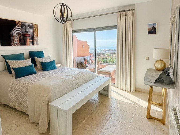 Apartment for Sale in Los Flamingos, Malaga 20