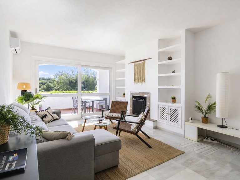 Apartment for Sale in Los Arqueros, Malaga 2