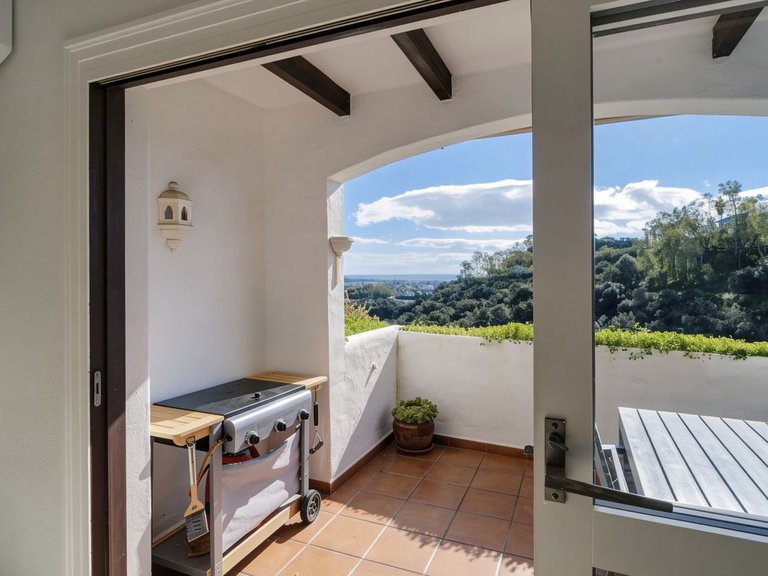 Apartment for Sale in Los Arqueros, Malaga 5