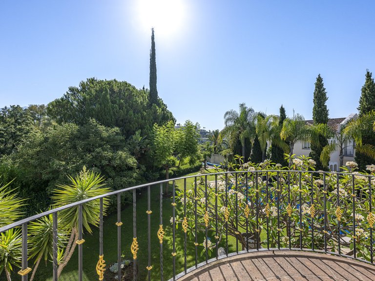 Villa for Sale in Benahavís, Malaga 27