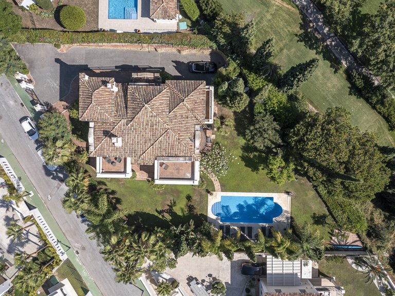 Villa for Sale in Benahavís, Malaga 50
