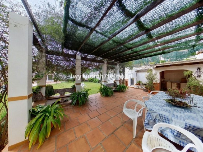 Villa for Sale in Churriana, Malaga 11