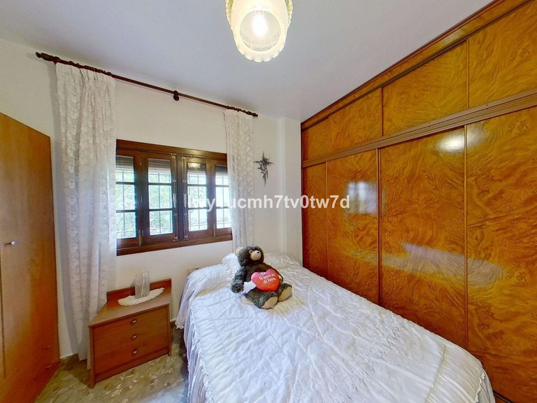 Villa for Sale in Churriana, Malaga 16