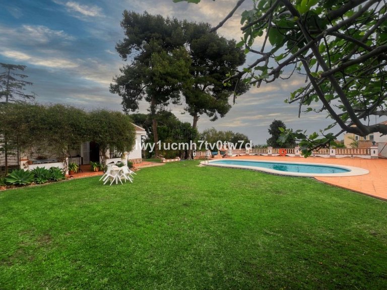 Villa for Sale in Churriana, Malaga 2