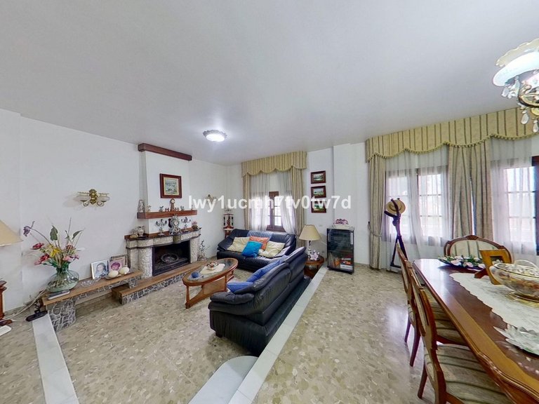 Villa for Sale in Churriana, Malaga 23