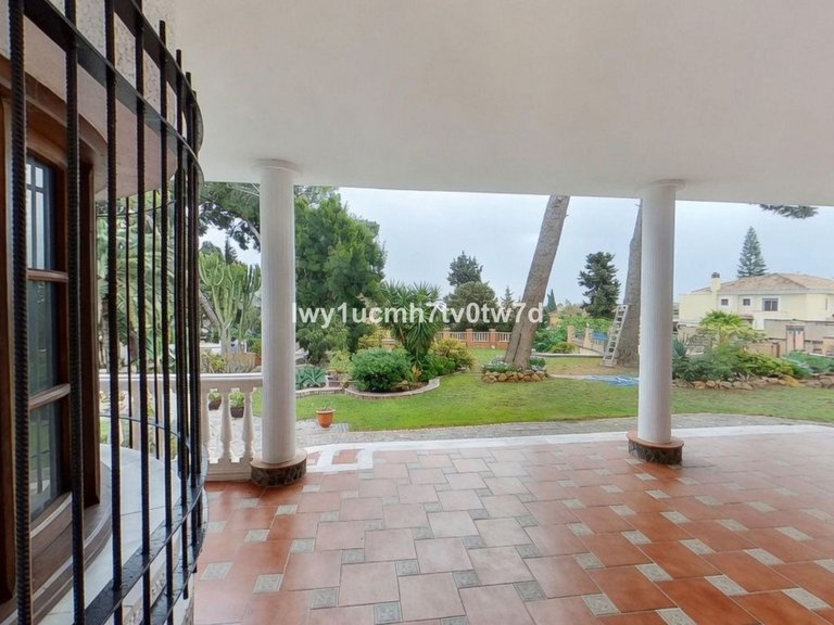 Villa for Sale in Churriana, Malaga 3