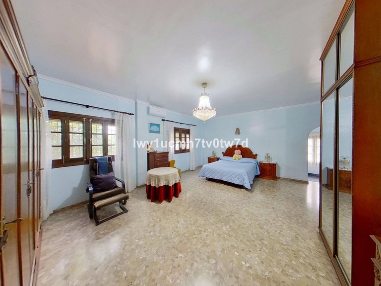 Villa for Sale in Churriana, Malaga 7