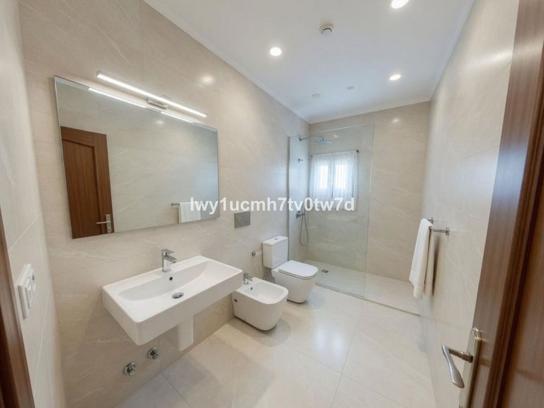 Villa for Sale in Churriana, Malaga 8