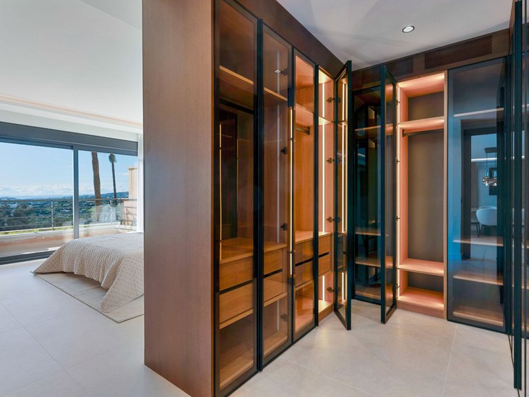 Apartment for Sale in Nueva Andalucía, Malaga 12
