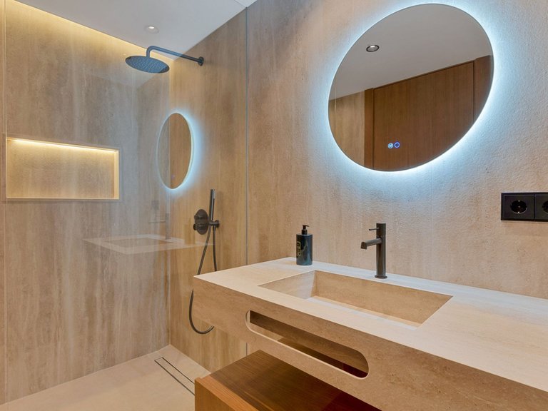 Apartment for Sale in Nueva Andalucía, Malaga 18