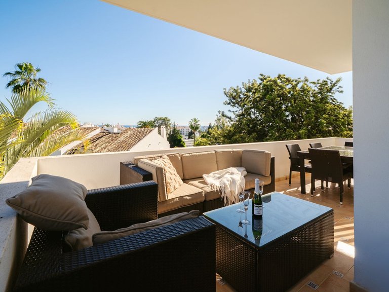 Apartment for Sale in Nueva Andalucía, Malaga 16