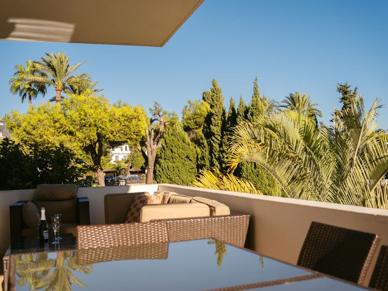 Apartment for Sale in Nueva Andalucía, Malaga 17