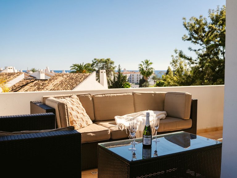 Apartment for Sale in Nueva Andalucía, Malaga 2
