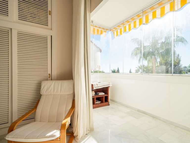 Apartment for Sale in Nueva Andalucía, Malaga 20
