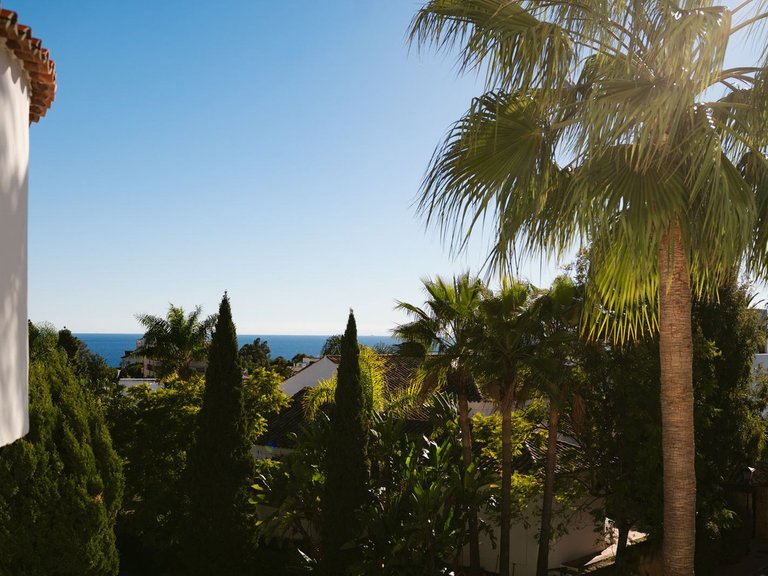 Apartment for Sale in Nueva Andalucía, Malaga 26