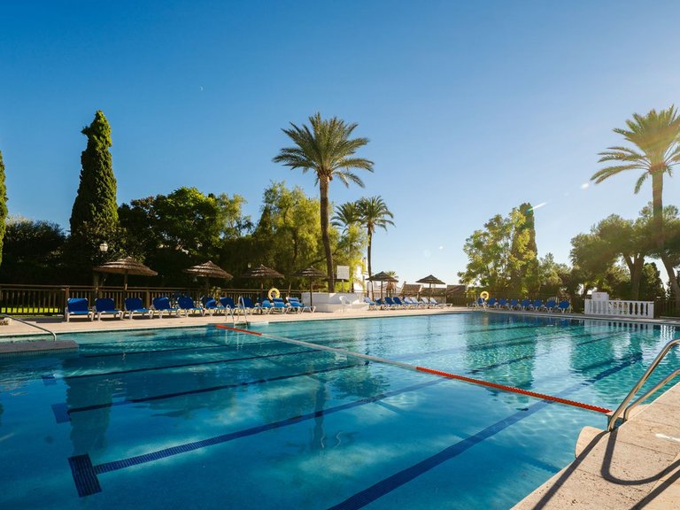 Apartment for Sale in Nueva Andalucía, Malaga 30