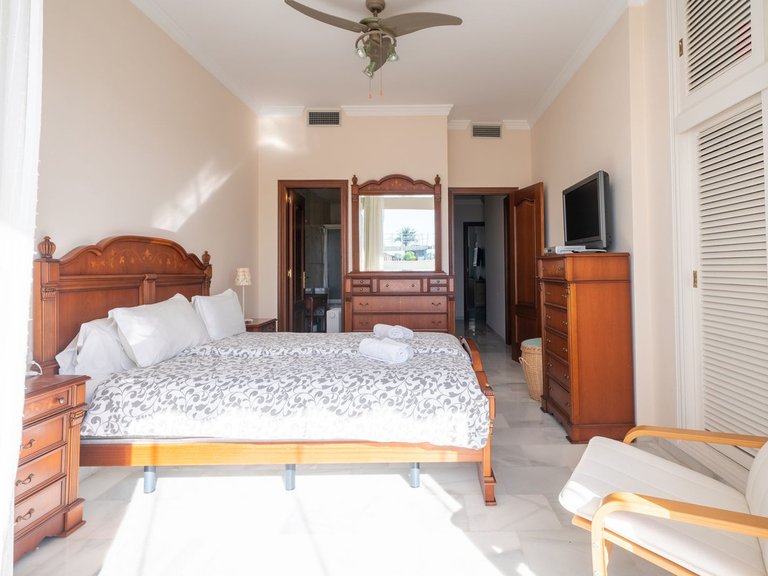 Apartment for Sale in Nueva Andalucía, Malaga 8