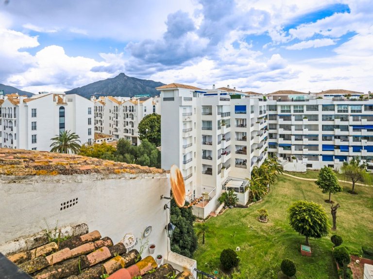 Penthouse for Sale in Puerto Banús, Malaga 1