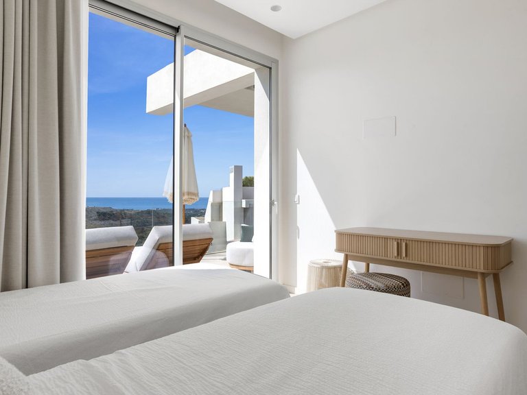 Apartment for Sale in Benahavís, Malaga 25