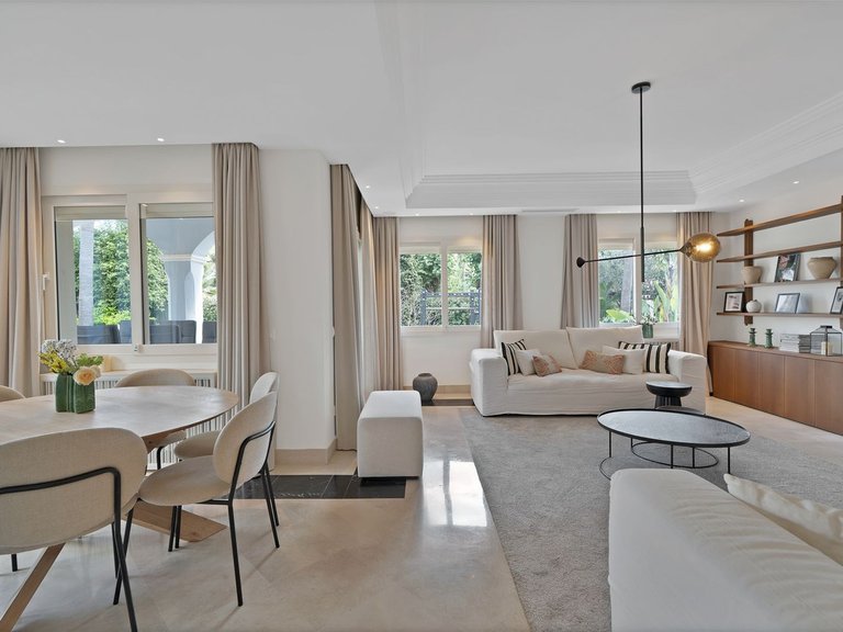 Villa for Sale in Puerto Banús, Malaga 10