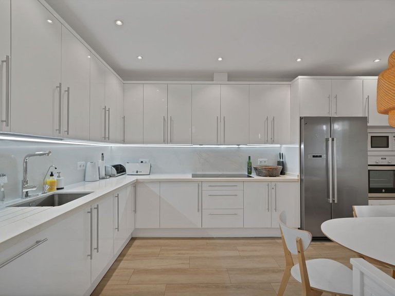 Villa for Sale in Puerto Banús, Malaga 12