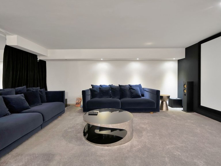 Villa for Sale in Puerto Banús, Malaga 28