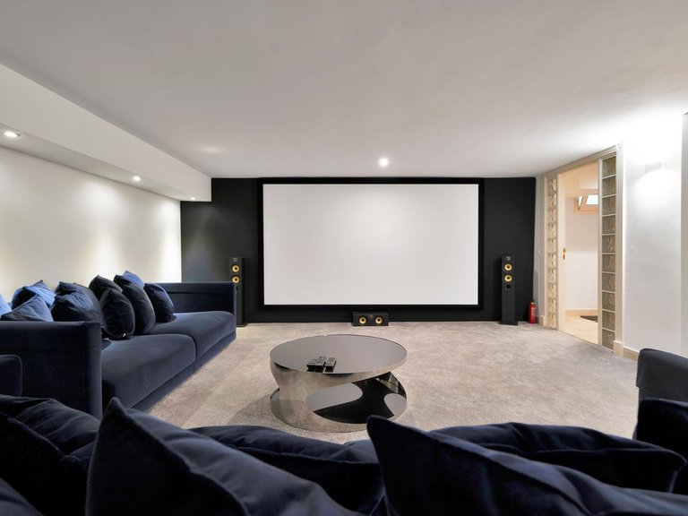 Villa for Sale in Puerto Banús, Malaga 29
