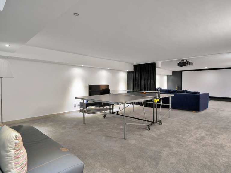 Villa for Sale in Puerto Banús, Malaga 31