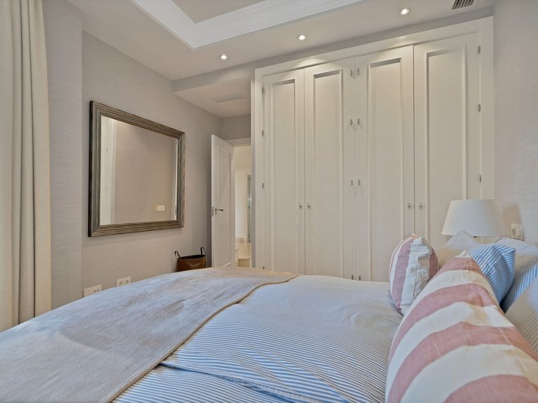 Villa for Sale in Puerto Banús, Malaga 39