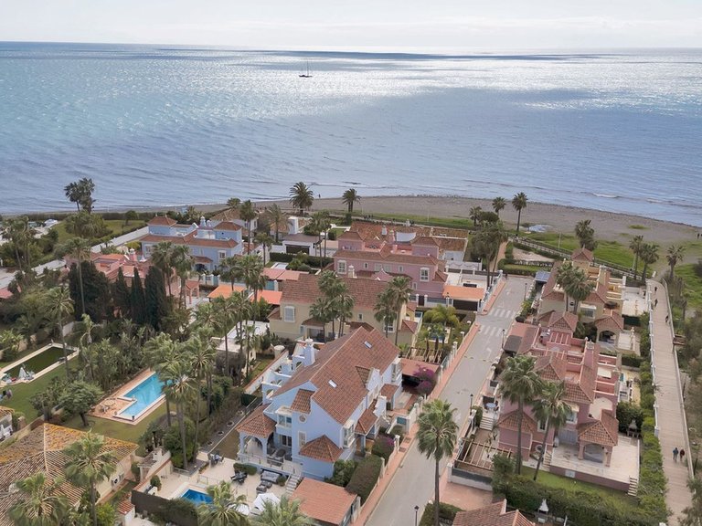 Villa for Sale in Puerto Banús, Malaga 46