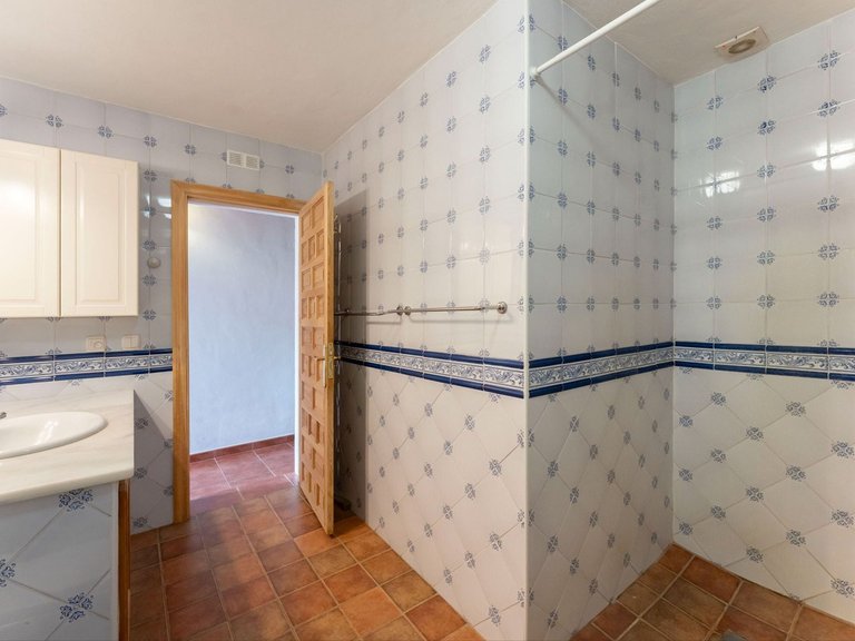 Villa for Sale in Alhaurín El Grande, Malaga 23