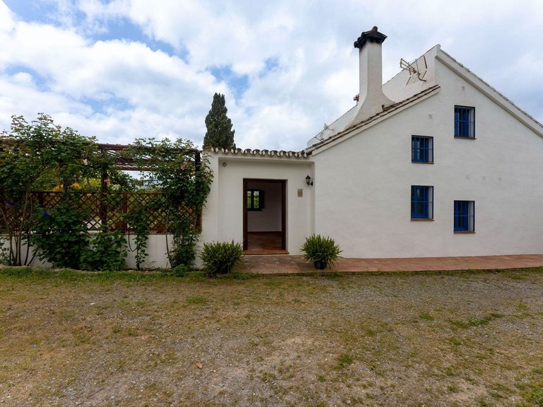 Villa for Sale in Alhaurín El Grande, Malaga 44