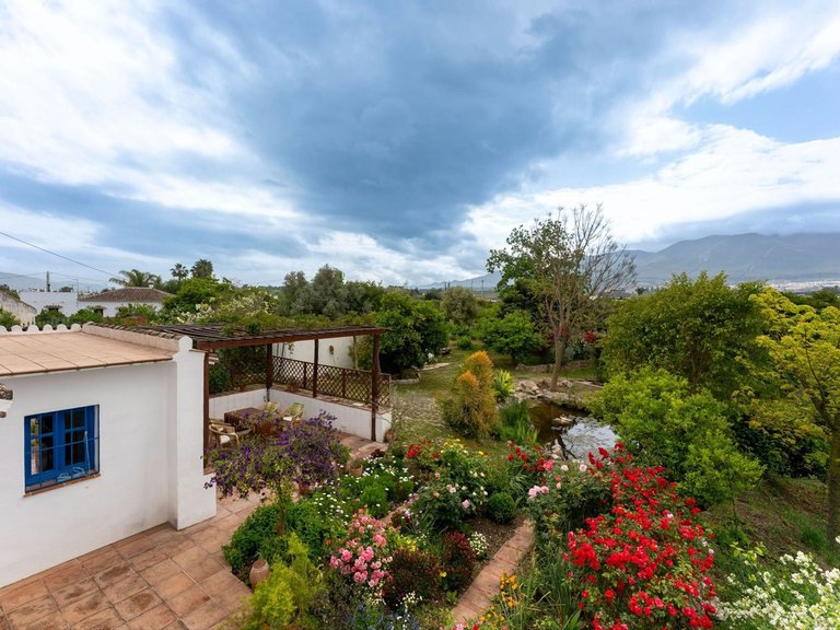 Villa for Sale in Alhaurín El Grande, Malaga 46