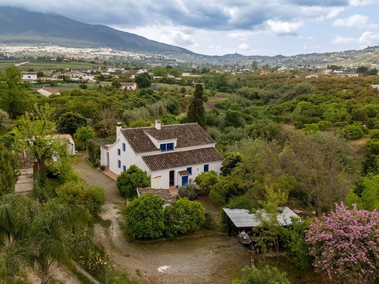 Villa for Sale in Alhaurín El Grande, Malaga 49