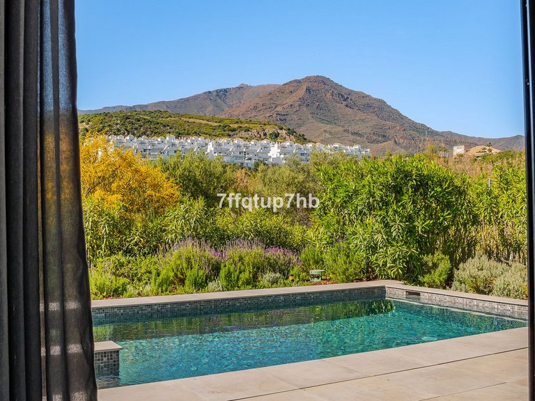Villa for Sale in Estepona, Malaga 13