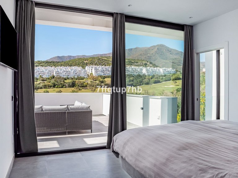 Villa for Sale in Estepona, Malaga 19