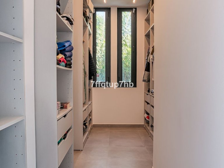 Villa for Sale in Estepona, Malaga 22