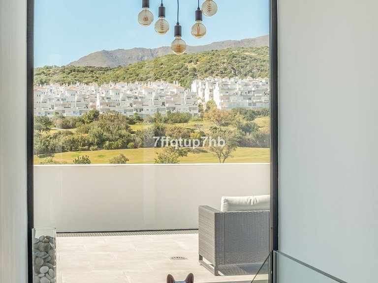 Villa for Sale in Estepona, Malaga 27