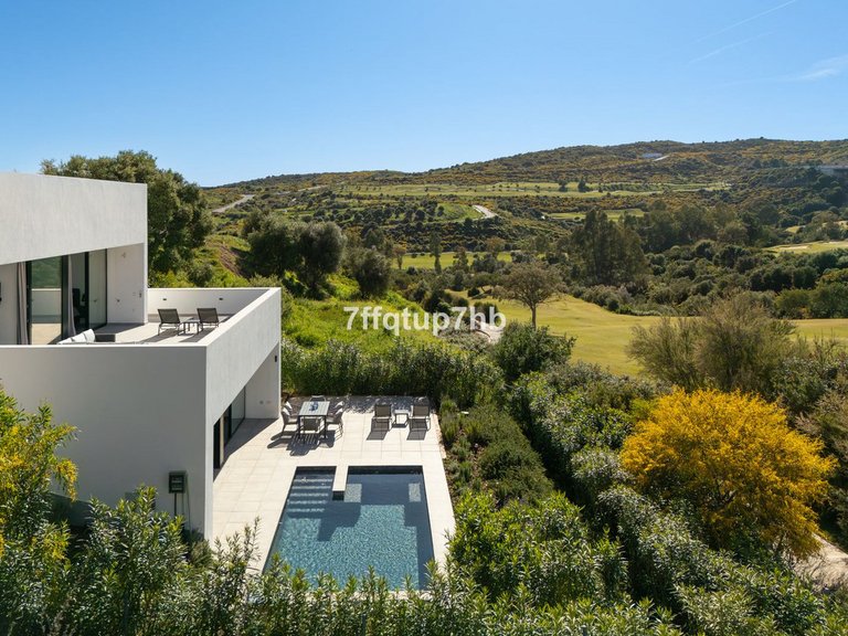 Villa for Sale in Estepona, Malaga 8