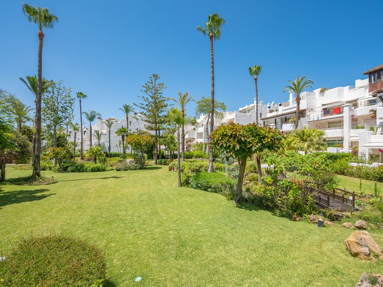 Apartment for Sale in The Golden Mile, Malaga 11