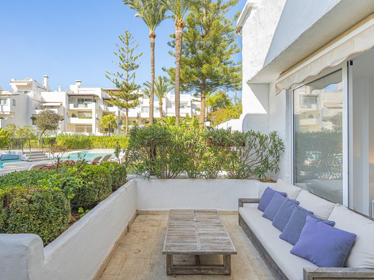 Apartment for Sale in The Golden Mile, Malaga 17
