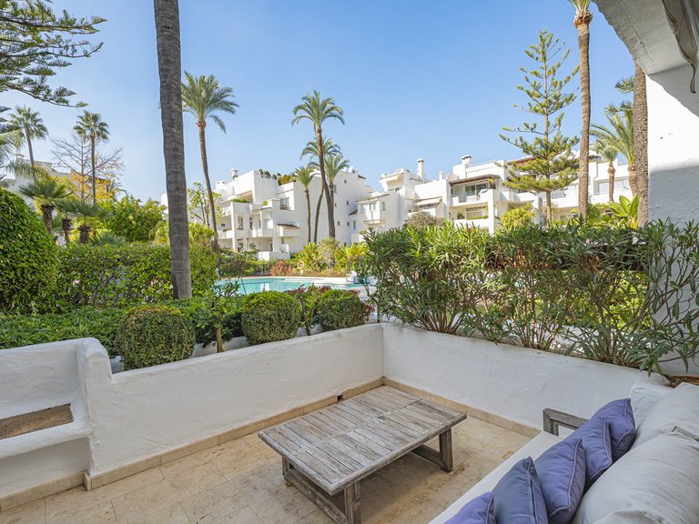 Apartment for Sale in The Golden Mile, Malaga 18