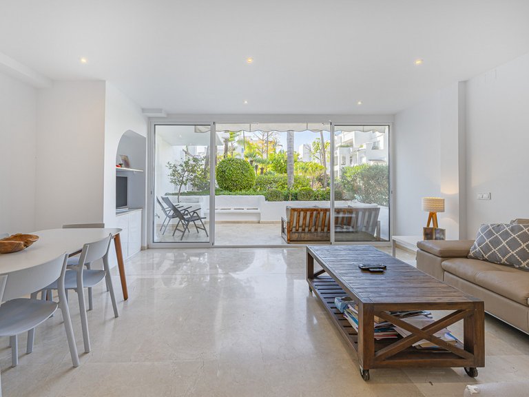 Apartment for Sale in The Golden Mile, Malaga 19
